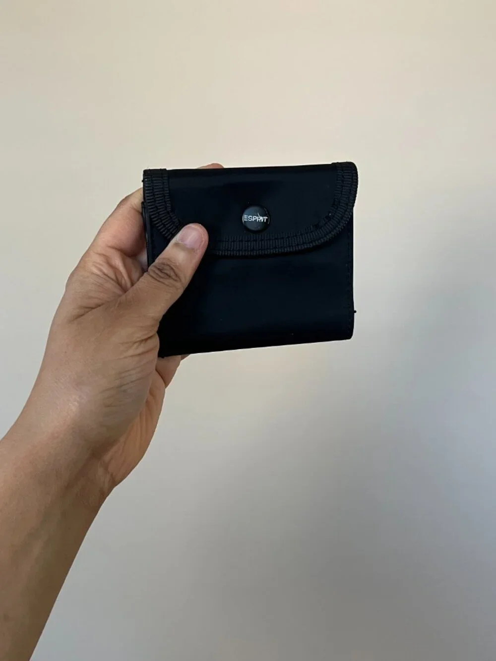 Esprit Black Wallet Snap Closure Vintage 90s Y2K sporty compact nylon minimalism